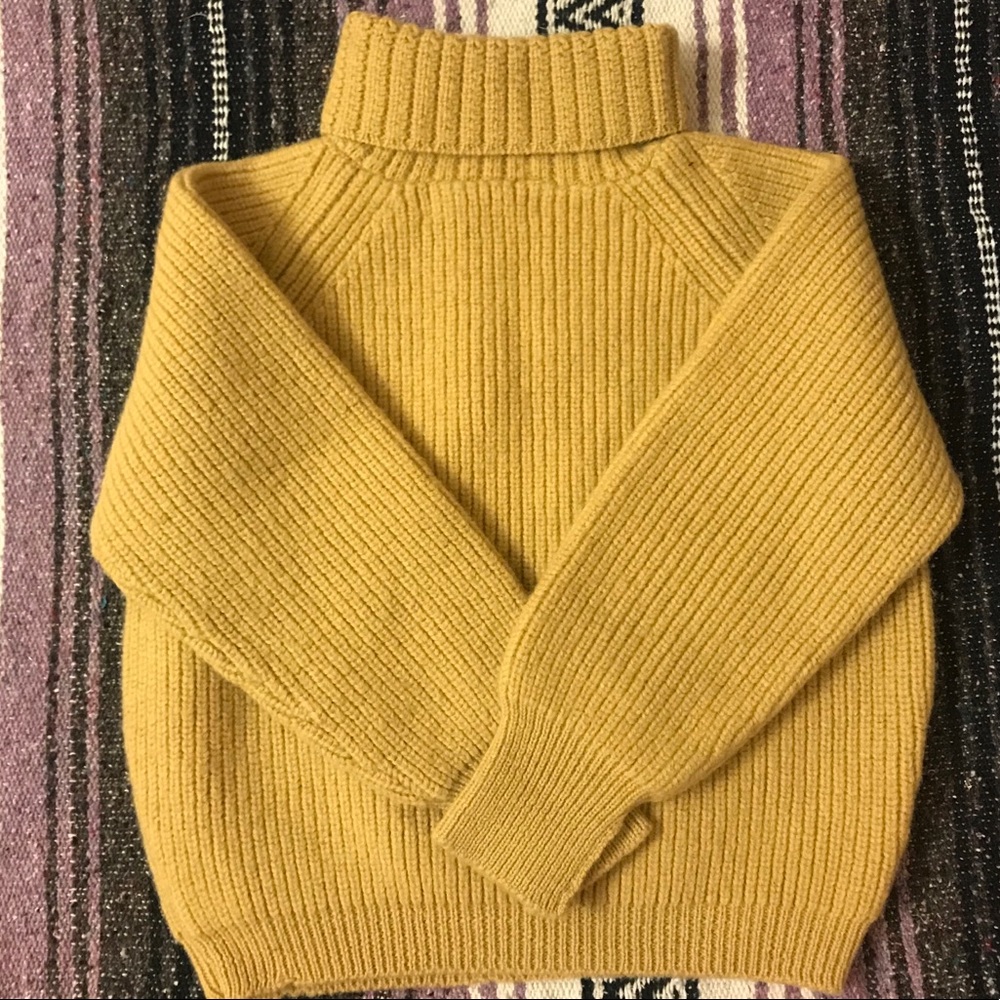 VINTAGE mustard yellow, wool turtleneck sweater.